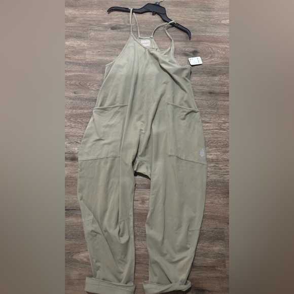 Free People women’s hot shot onesie new with tag - Picture 1 of 2